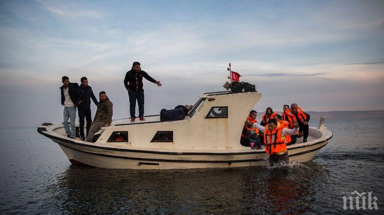 ТРАГЕДИЯ КРАЙ ТУРЦИЯ! Потъна лодка с мигранти, загинаха седем деца