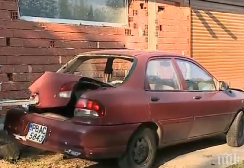 Побеснял мъж от село до Пловдив изпотроши колата на съседите си заради... куче