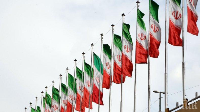 Облекчават правилата за обмяна на валута в Иран
