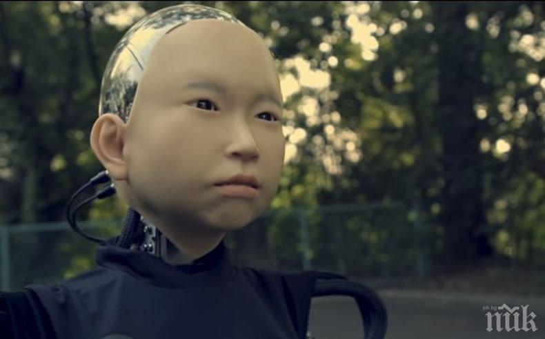 Японец създаде робот-андроид с лице на десетгодишно момче (ВИДЕО)