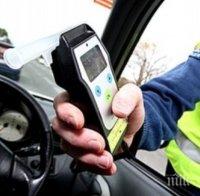 Таксиджия на три бири вози клиенти, ето къде го изловиха ченгетата