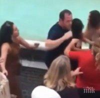 СЕЛФИ МАНИЯ! Масов бой пред Фонтана ди Треви заради перфектна снимка (ВИДЕО)