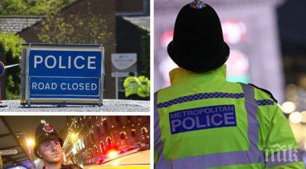 ексклузивно пик паника манчестър търсят дърво камък стрелеца полицията обикаля къщите прави обиски снимки