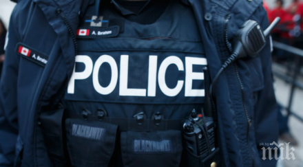 екшън манчестър неизвестен стреля месо десет души ранени