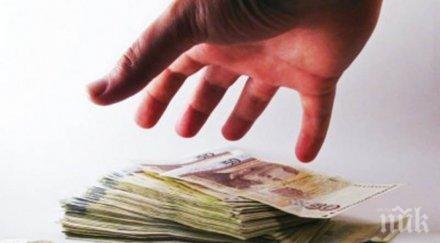 теглим все повече кредити