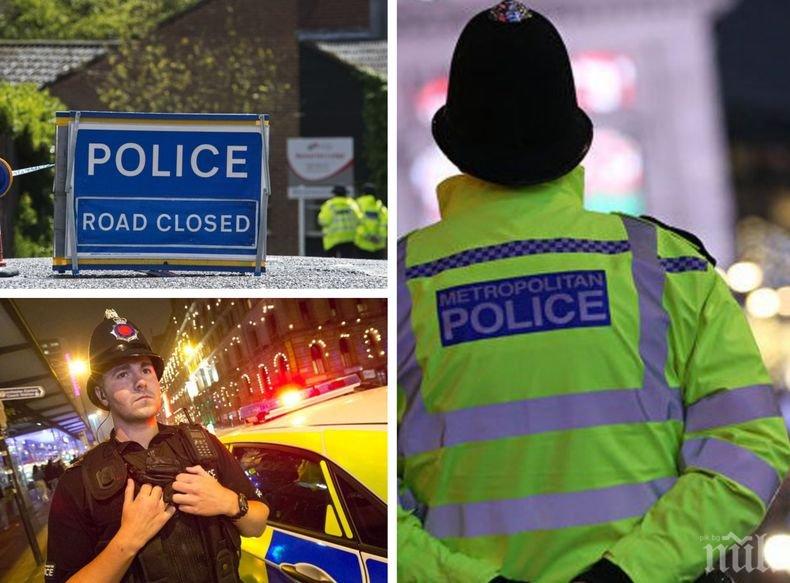 ЕКСКЛУЗИВНО В ПИК! ПАНИКА В МАНЧЕСТЪР! Търсят под дърво и камък стрелеца, полицията обикаля по къщите и прави обиски (СНИМКИ)