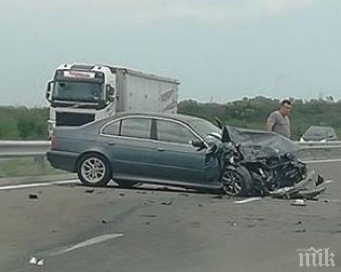 25 души бяха ранени при катастрофи само за денонощие