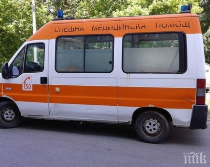 ТРАГЕДИЯ! Бебе падна от третия етаж, в тежко състояние е