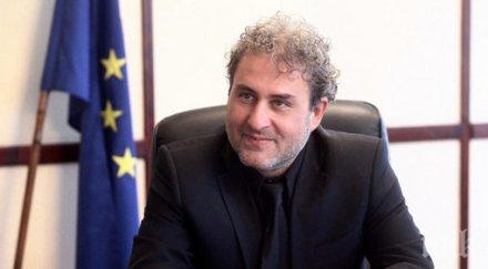 Министър Боил Банов ще се запознае с последните открития при разкопките на царската гробница край с. Маноле