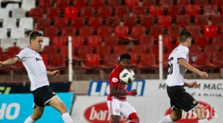 тежък удар червените