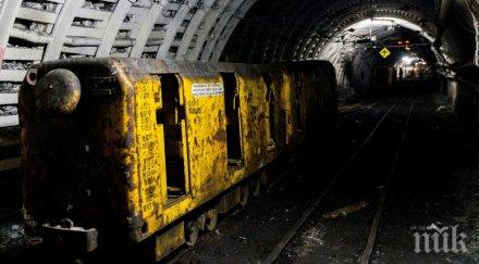 руски миньорски гиганти експериментират плащания рубли