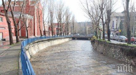 хасковлия опасност живота падане реката