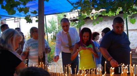 цветанов присъства празнична литургия манастира света богородица арбанаси снимки