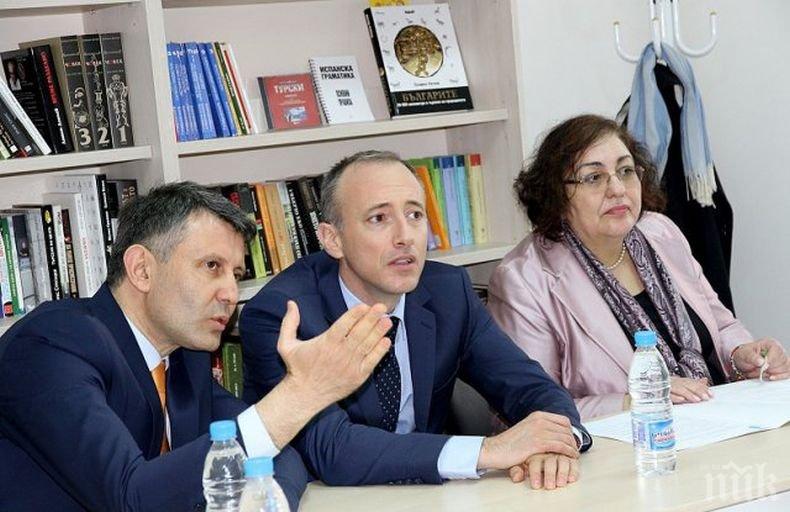 ЕКСКЛУЗИВНО В ПИК! Министър Вълчев се потроши посред лято (СНИМКА)