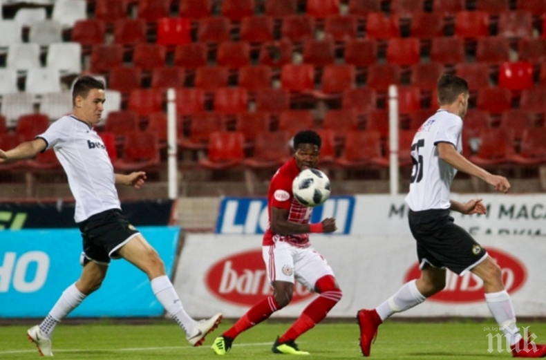 Тежък удар по червените