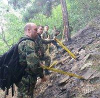 Военни гасят огромния пожар край Карлово