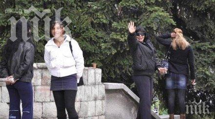 общински съветник стартира подписка травеститите хамалите площад македония