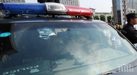 екшън испания застреляха мъж опитал нахлуе нож полицията