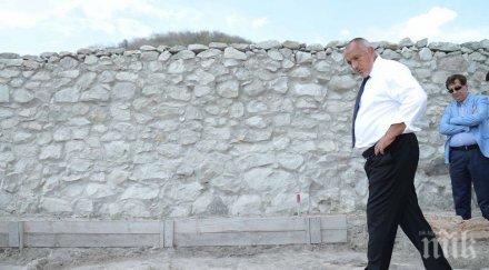 борисов посети могилата мал тепе