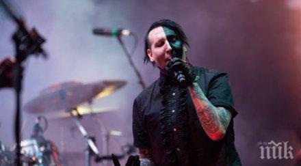 мерилин менсън припадна сцената хюстън