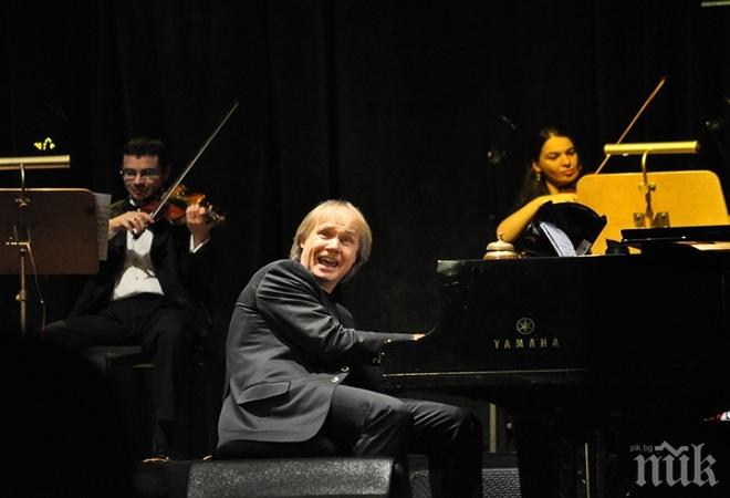 Ричард Клайдерман чества 40 години на сцената с концерт в София
