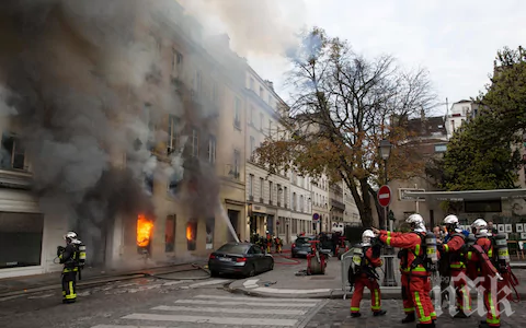 Седем души, сред които и пет деца, са пострадали при пожар във френски град до Париж