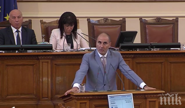 Цветанов: Дали проблемът с Търговския регистър не е умишлен саботаж?