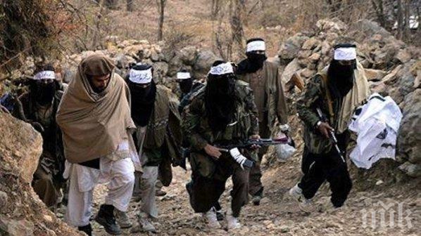 Афганистански талибани отвлякоха над 100 души
