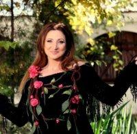 Поли Паскова се върна от Града на чудесата във Франция (СНИМКИ)