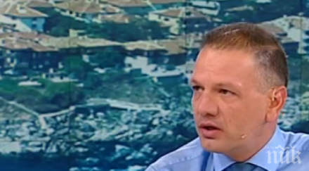 десните залепиха мазута морето