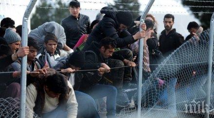 повече 100 африкански мигранти проникнаха сила испанския анклав сеута африканския бряг