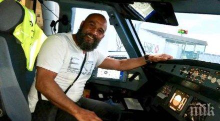 герой боксьор нокаутира пътник опитал превземе самолет