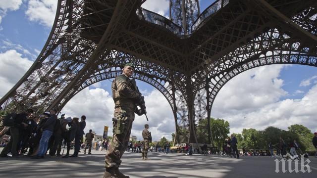 ИЗВЪНРЕДНО! Мъж нападна хора с нож в Париж, крещи Аллах Акбар