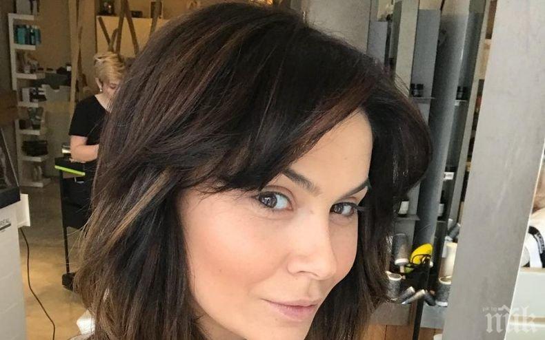 Съпругата на бивш национал се озова в... порно сайт