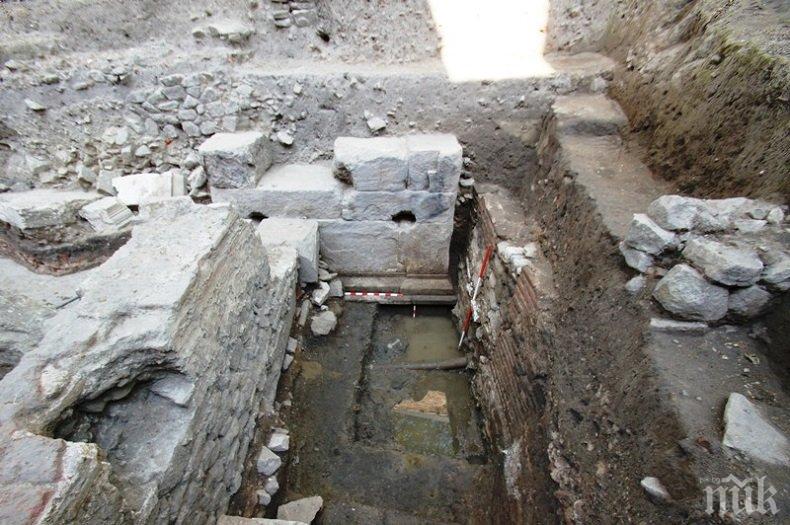 ДИВАЩИНА ПОД ТЕПЕТАТА! Бетонират ценната археология край Тунела, за която писа дори Нешънъл Джиографик