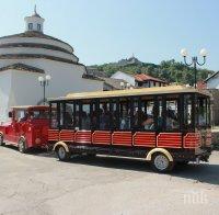 ПЪЛЕН АБСУРД! Ловеч си купи туристическо влакче за 360 000 лева! Бракуваха го преди да тръгне 