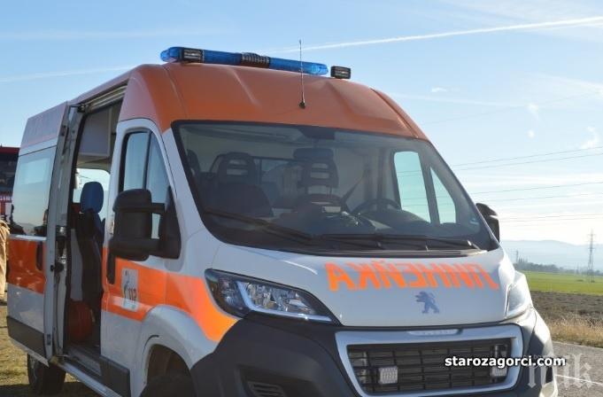 Шофьор бере душа в болница - заби се в дърво край Варна
