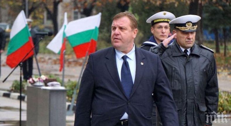 Каракачанов: Въпреки ограничените средства, хората от ВВС дават всичко от себе си