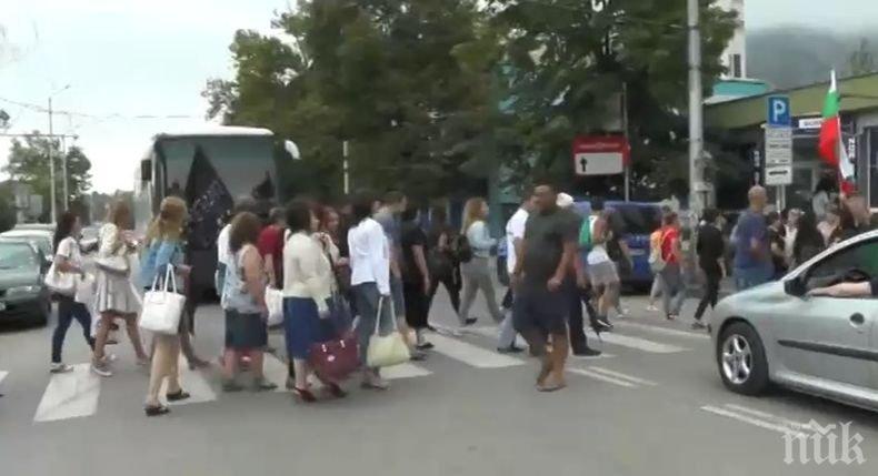 Медици отново на протест във Враца. Искат редовно да получават заплатите си