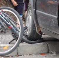 ПОТРЕС! Пиян шофьор уби дете с велосипед на пътя