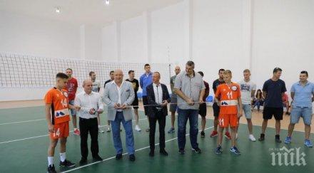 министър кралев откри чисто нова спортна зала русе снимки