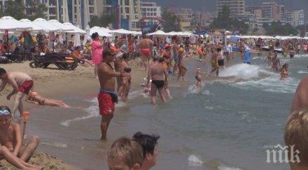 ръст туристи черноморието въпреки дъждовете