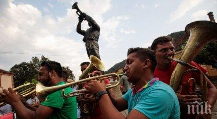 разюзданите веселби кметът вършец забрани озвучаването открити площи