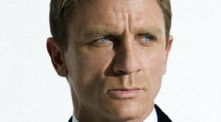 агент 007 стана татко момченце