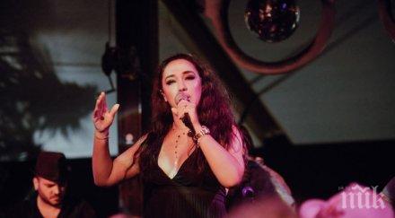 гъзарка мария илиева фука годежен пръстен бащата детето снимка