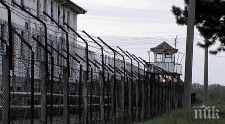 масово бягство близо 400 пандизчии духнаха затвор триполи