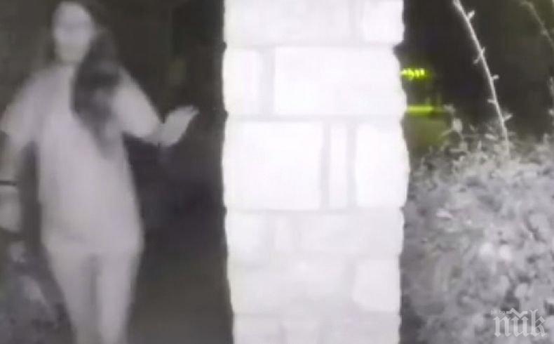 Зловещо! Цял град не спи заради жена с въжета на ръцете, звъни по къщите и...