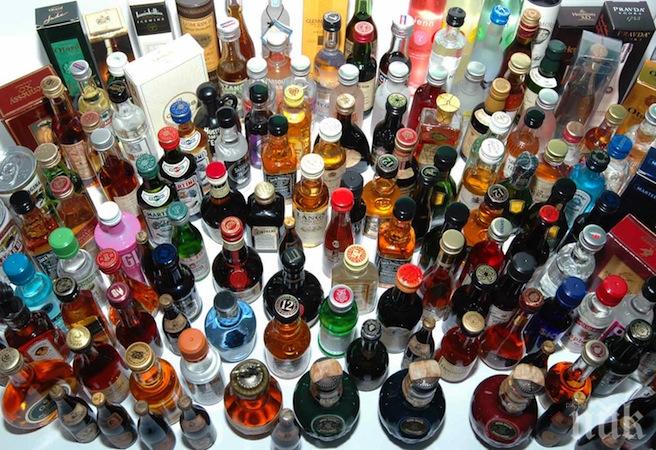 Над 500 литра нелегален алкохол заловиха митничари в Бургас