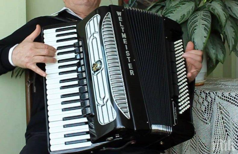 САМОРАЗПРАВА В БУРГАС! Двама пребиха акордеонист 