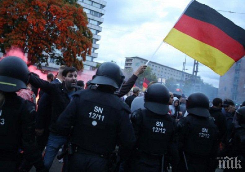 Масови арести при протестите в Кемниц
